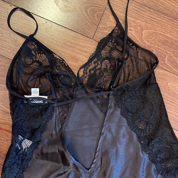 Sexy satin and lace slip new without tags - Picture 4 of 14